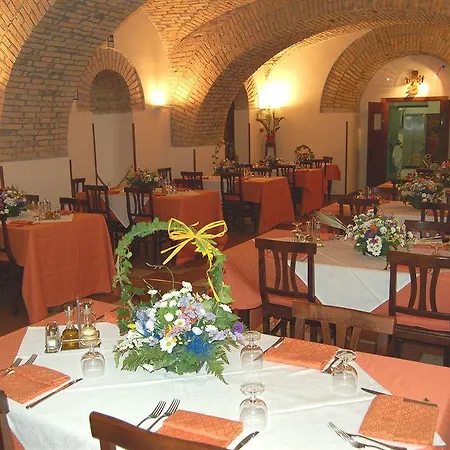 מלון Domus Carmelitana 3*