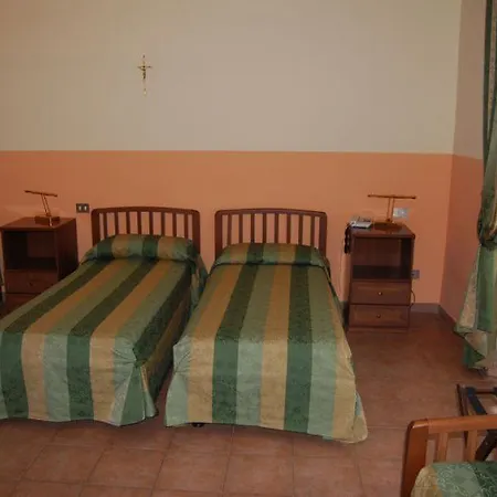 Domus Carmelitana 3* רומא