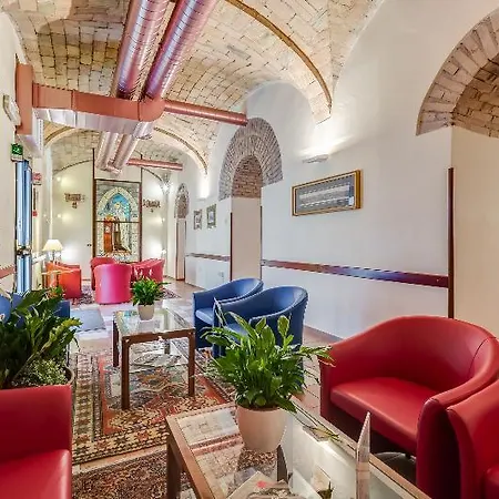 Domus Carmelitana מלון 3*